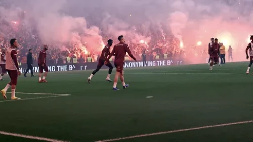 Galatasaray taraftarı RAMS Park’ta şampiyonluk ateşini yaktı