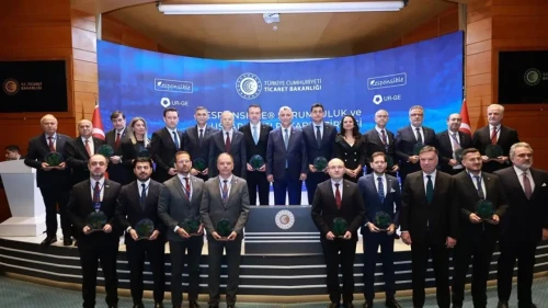 Bakan Ömer Bolat, Uluslararası Rekabet Zirvesi'nde Konuştu
