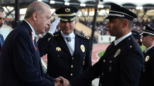 Cumhurbaşkanı Erdoğan'dan polis akademisi mezunlarına güçlü destek mesajı