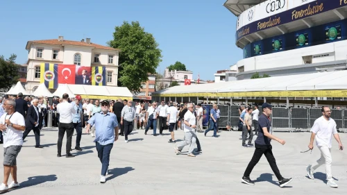 Fenerbahçe'de tarihi gün: başkanlık seçimlerinde oy verme süreci başladı
