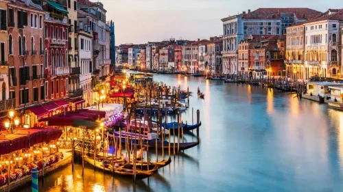 Venedik’te günübirlik turist giriş ücreti 50 euroya çıkabilir