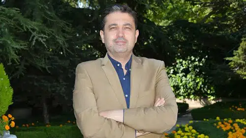 Siyasi partiler kapılarını kendi istekleriyle kapattığında süreç nasıl işliyor?
