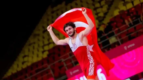 Salih Yusuf Yazıcı U20 Avrupa Güreş Şampiyonasında altın madalya kazandı