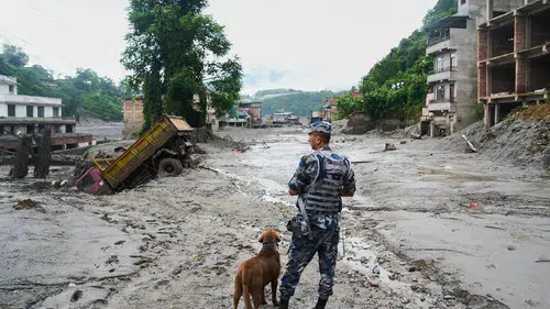 Nepal'de sel felaketinde can kaybı 469'a yükseldi: 1545 kişi yaralı kurtarıldı