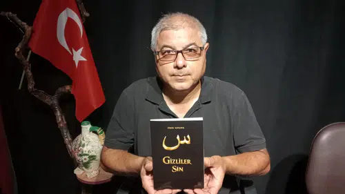 Ömür Satılmış'ın "Gizliler Sin" adlı şiir kitabı okurla buluştu