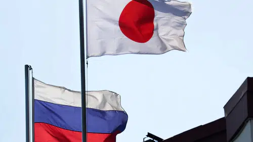 Japon öğrenciler 7 yıl sonra ilk resmi değişimde St. Petersburg'u gezdi