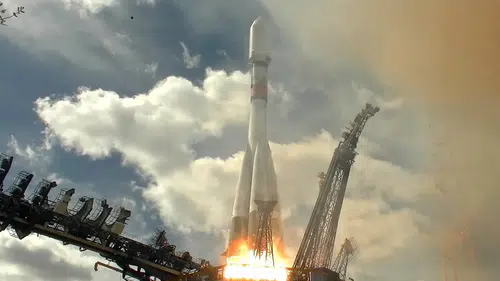 Rusya Savunma Bakanlığı uydusunu taşıyan Soyuz-2.1b Plesetsk'ten fırlatıldı