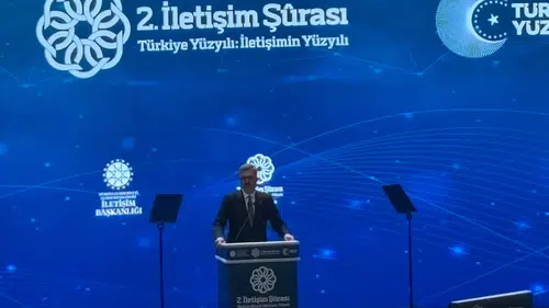 Burhanettin Duran: Dijital çağda öncelik nitelikli habercilik olmalı