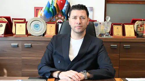 Kamu çalışanlarının dayanışma vakfında Adana'da bayrak değişimi: Kadir Gül dönemi başladı