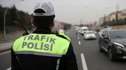 Pazar günü İstanbul'da sürücüler dikkat: Bu yollar kapalı