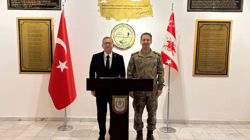Kars'ta yeni görev: Vali Polat, Tugay Komutanı Çelik'i makamında ağırladı
