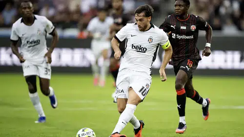 Beşiktaş, Hradec Kralove'yi 10 kişiyle 1-0 yenerek avantaj sağladı