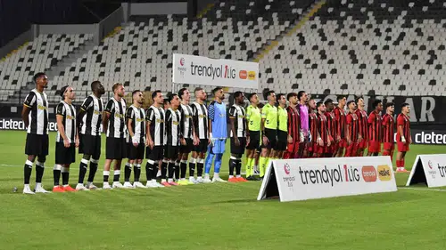 Manisa FK, Vanspor FK'yı 4-1 mağlup ederek önemli bir galibiyet aldı