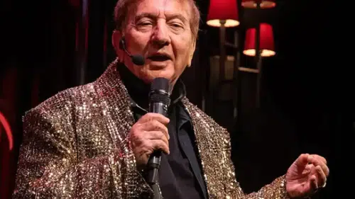 Ali Poyrazoğlu 80 yaşında pazarda meyve satışıyla sosyal medyayı salladı!