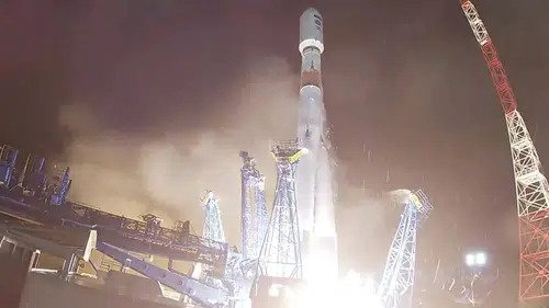 Rusya'dan uzay hamlesi: Soyuz-2.1b başarıyla fırlatıldı