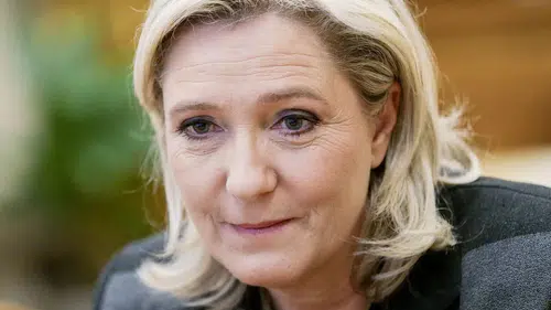 Marine Le Pen'den Paris'e kritik uyarı: Nükleer güçle savaşa girmeyin