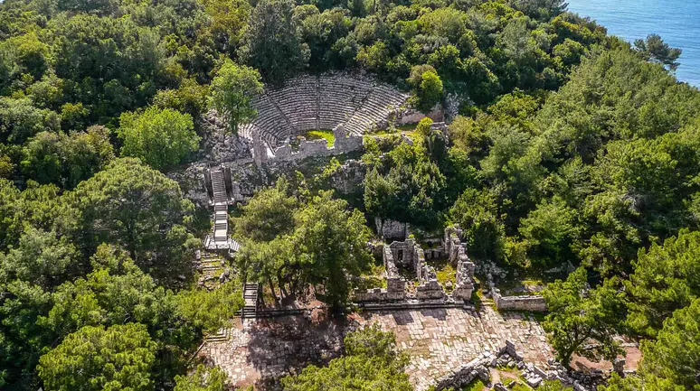 Phaselis Antik Kenti: Akdeniz’in kıyısında tarihe açılan kapı