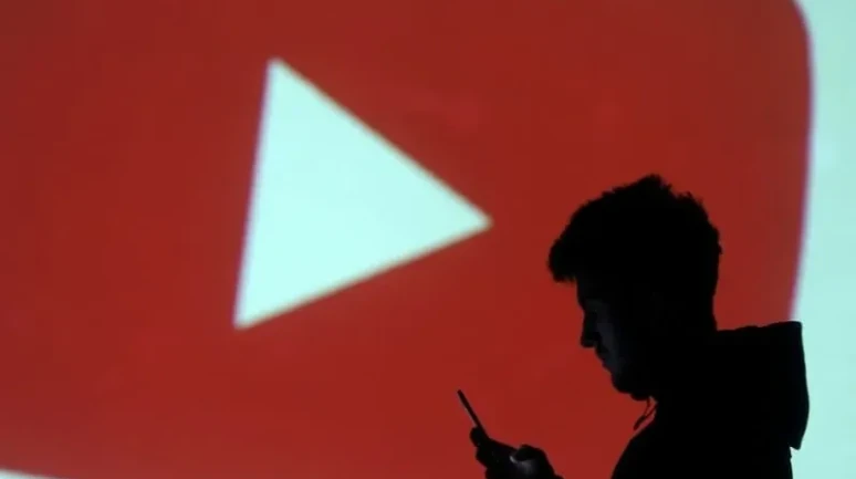 YouTube'dan devrim niteliğinde yenilik: Premium abonelere yapay zeka destekli anında oynatma listesi