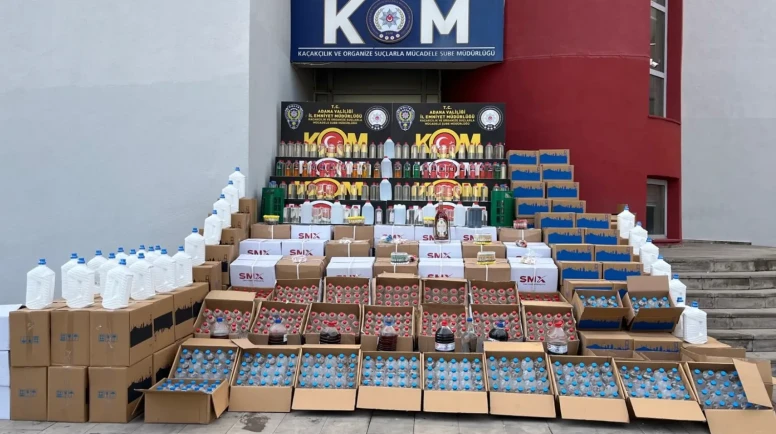 Adana'da sahte içki operasyonu: Milyonluk mallara el konuldu