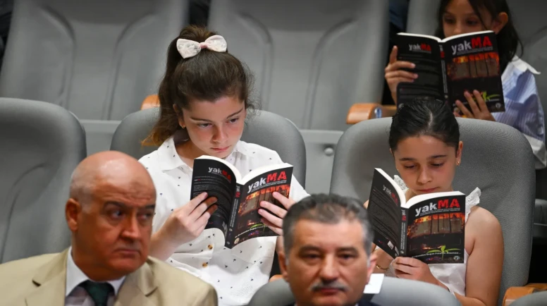 Türkiye'nin Orman Yangınlarına Dikkat Çeken "yakMA" Kitabı Tanıtıldı