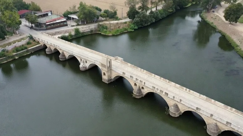 Tunca Nehri taştı: Tarihi Kırkpınar Er Meydanı sular altında