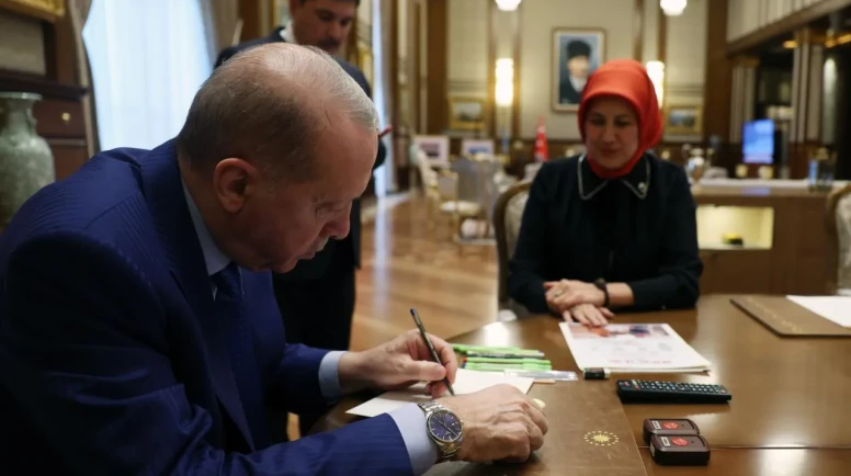 Cumhurbaşkanı Erdoğan, Türk Kızılay’a kurban bağışında bulundu
