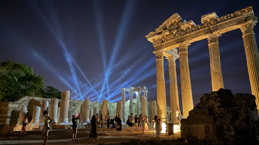 Antalya'da ekim ayı rekoru: 2 milyon 216 bin yabancı ziyaretçi