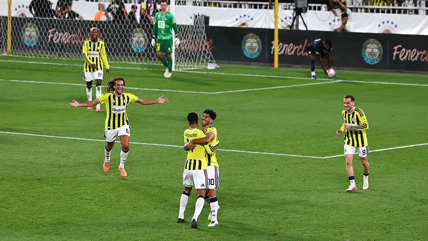 Fenerbahçe, Sturm Graz'ı 2-0 yenerek Şampiyonlar Ligi'nde avantaj sağladı