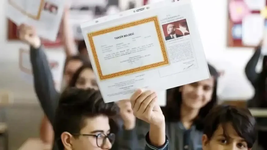 Ara tatilde karne verilecek mi? Öğrenciler 23 Mart'ta okula dönüyor