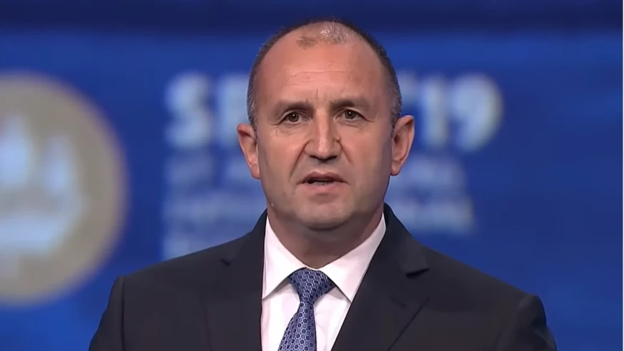 Bulgaristan seçimlerinde heyecan dorukta: Rumen Radev'in partisi önde