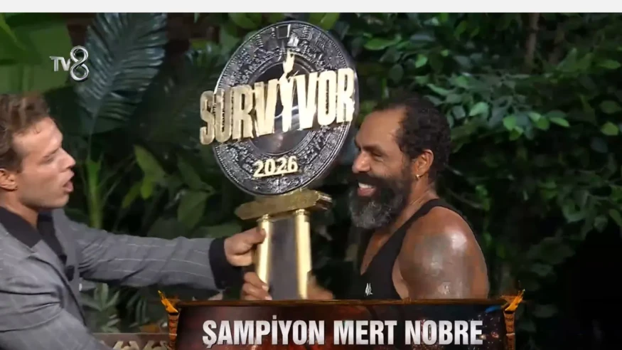Survivor 2026'da büyük zafer! Mert Nobre şampiyonluk kupasını kaldırdı