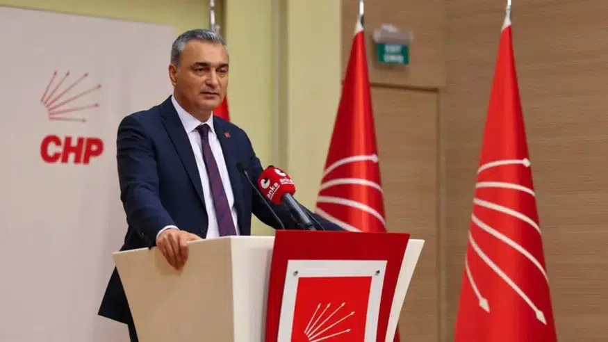 CHP'den Terörsüz Türkiye vurgusu, yeni parti eleştirisi ve il başkanları görevden alındı