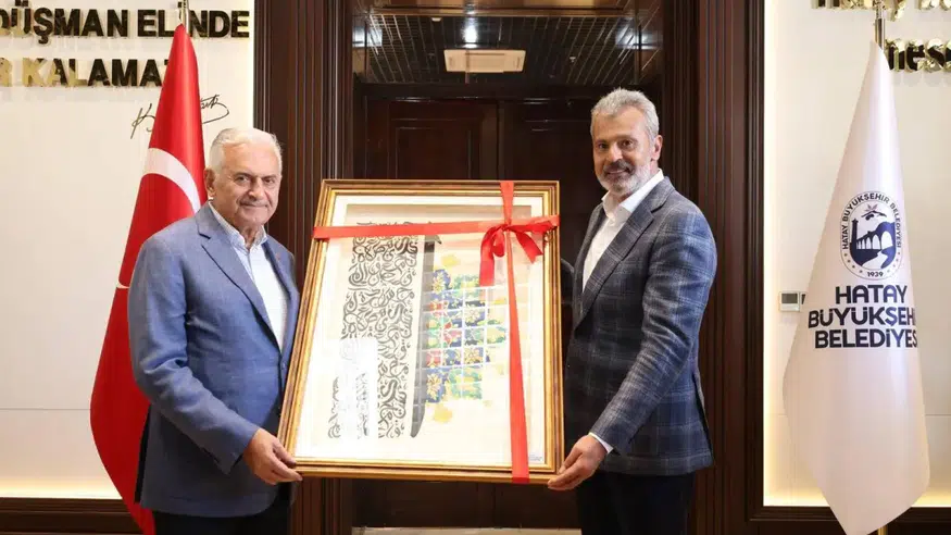 Binali Yıldırım Hatay Büyükşehir Belediyesi'nde Temaslarda Bulundu
