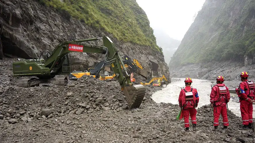 Tibet'teki dev heyelan felaketinde bilanço ağırlaşıyor: 16 ölü, 546 kayıp