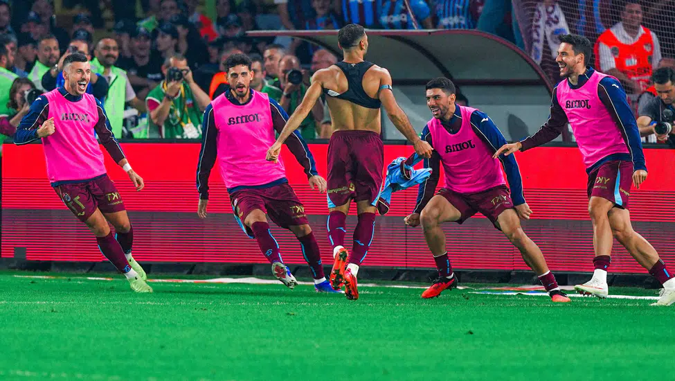 Trabzonspor'dan Galatasaray'a tarihi fark: 4-0 farkın nedeni haberimizde