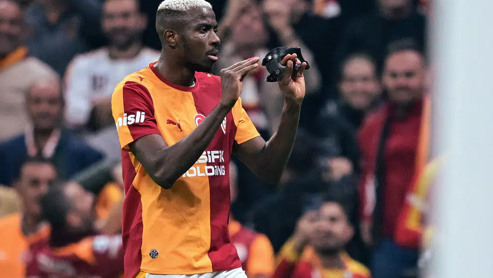 Galatasaray tekrar lider, Fenerbahçe'yi 2-1 Mağlup Etti