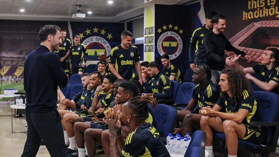 Fenerbahçe'de Tedesco Dönemi Resmen Sona Erdi: Duygusal Veda Anları