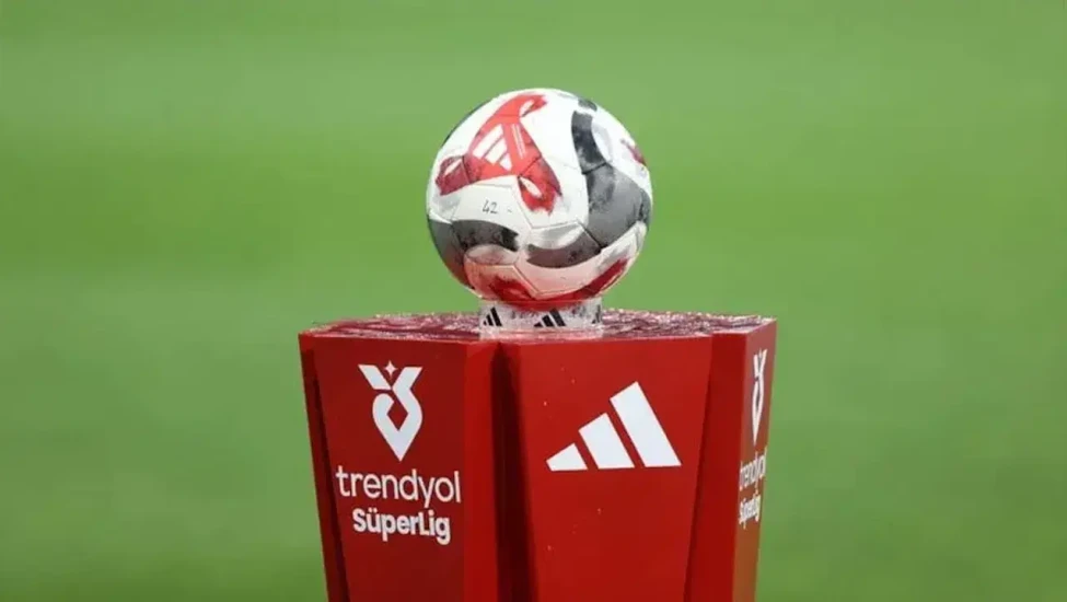 Süper Lig'de sezon sona eriyor: 17 Mayıs'ta şampiyon Galatasaray kupasını kaldırıyor
