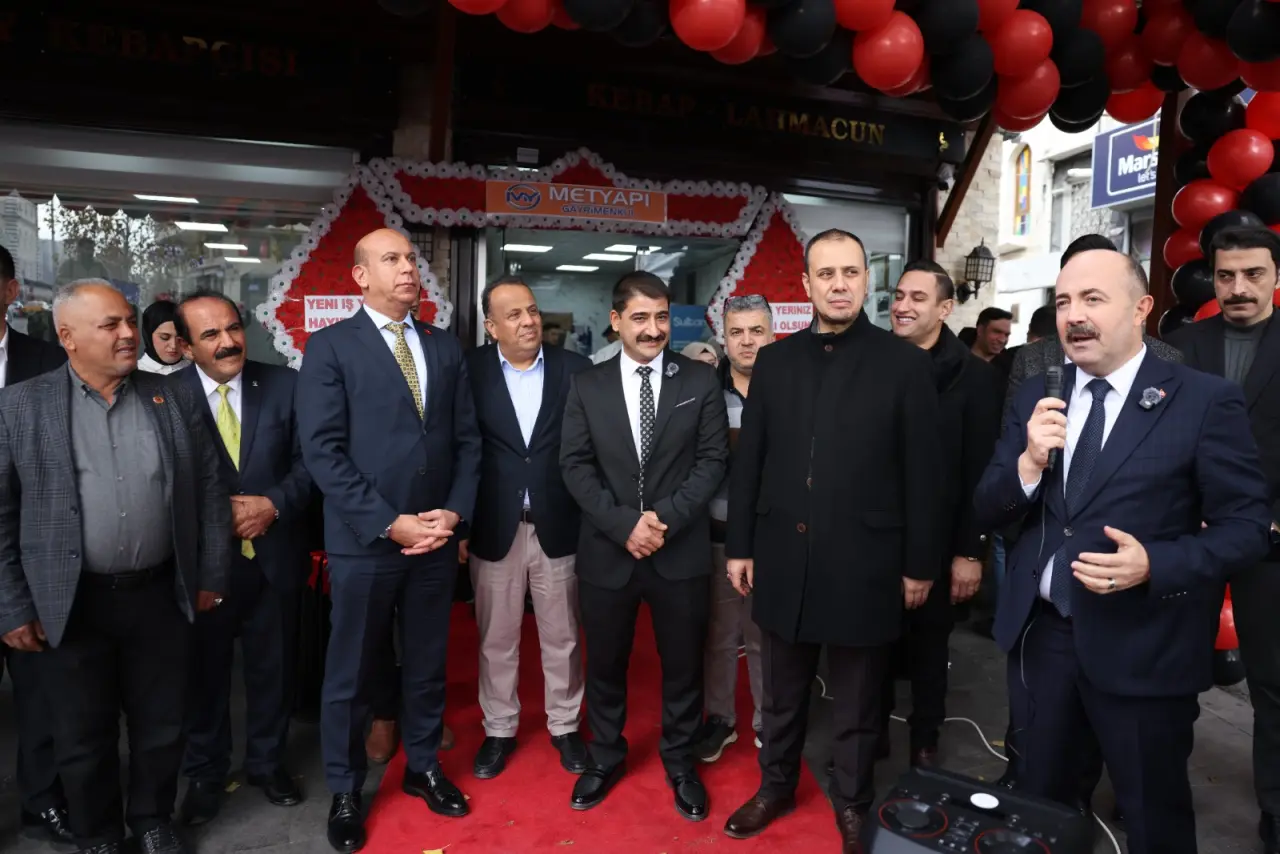 “Gaziantep’in gülen yüzü” olarak tanınan İsmail Şef’in yeni mekanı  Tarihi Bey Kebapçısı açıldı 5